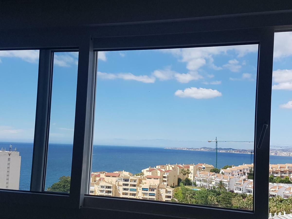 Frente Al Mar Apartment เบนัลมาเดนา ภายนอก รูปภาพ